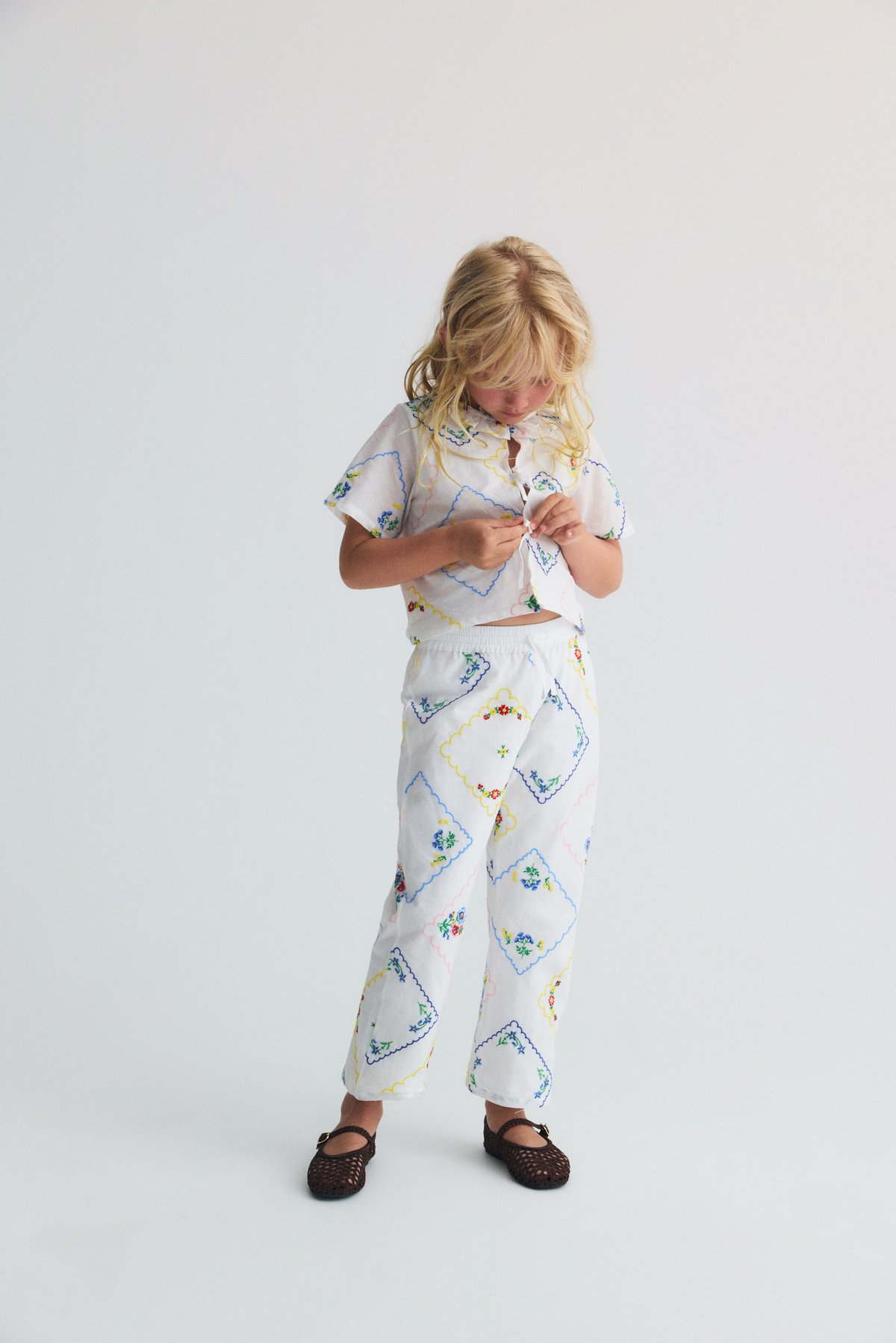 The new society】Jacinthe Pant Multicolor Embro