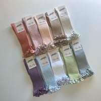 【 Collegien 】2976 Maud - Polka Dots Ruffle Knee-high Socks