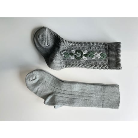 【Collegien】2650 Dalia - Jacquard Flower Knee-high Socks