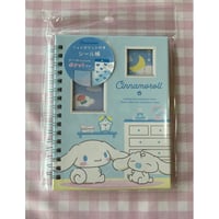 【Sanrio】ティーズファクトリー フォトポケット付きシール帳〈シナモロール〉SR-5543986CR