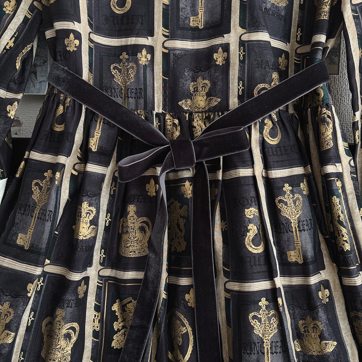 Jane Marple Royal Library ワンピース | anonymous