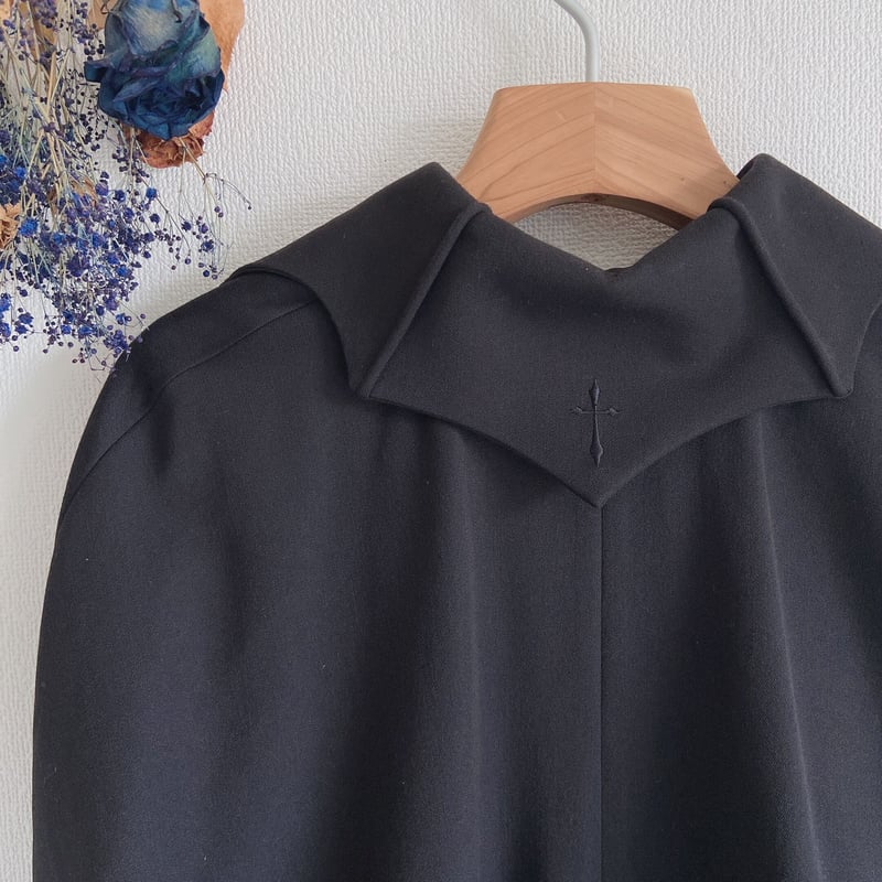 Moi meme Moitie】モワ メーム モワティエ 蝙蝠マント