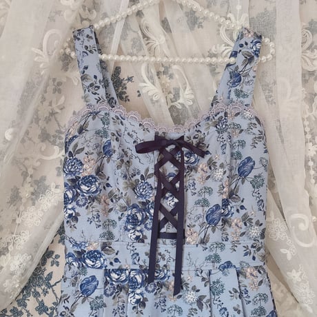 axes femme  ロマンティックローズ柄ジャンパースカート