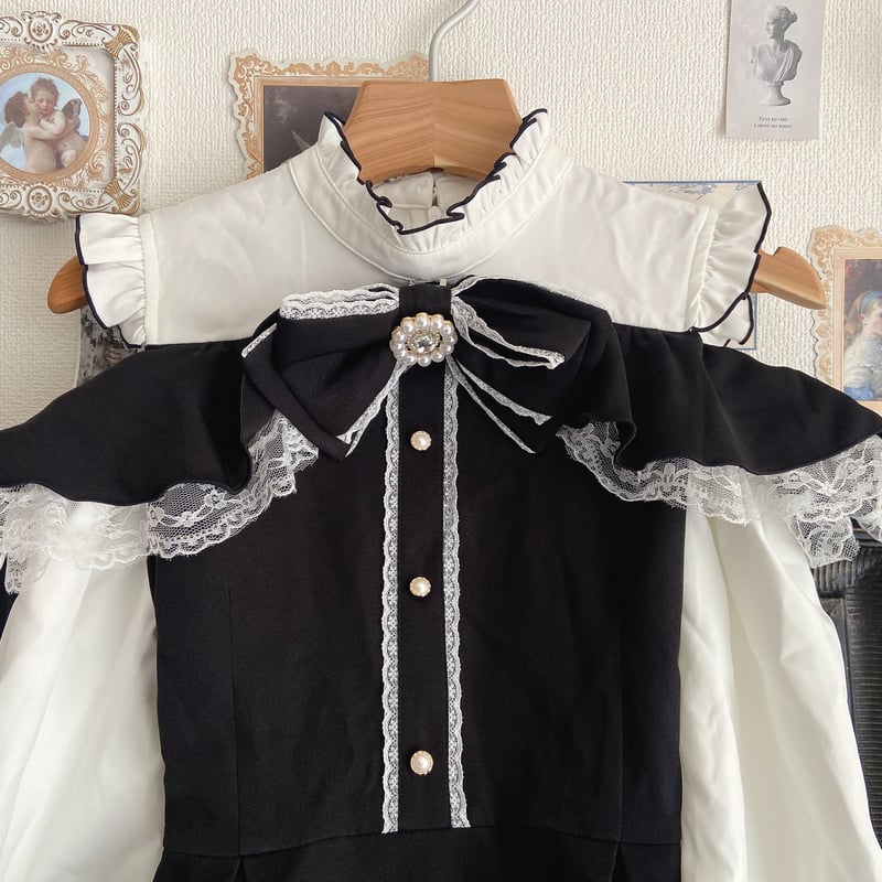 MARS 半袖肩開きビジューリボンフリルセットアップ | anonymous 