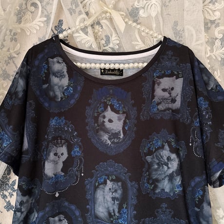 Enchantlic Enchantilly 猫の王女達の肖像画カットソー