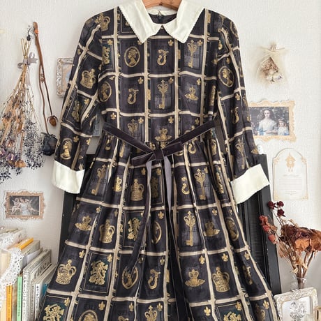 Jane Marple Royal Library ワンピース | anonymous