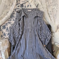 axes femme POETIQUE ストライプオフショルワンピ