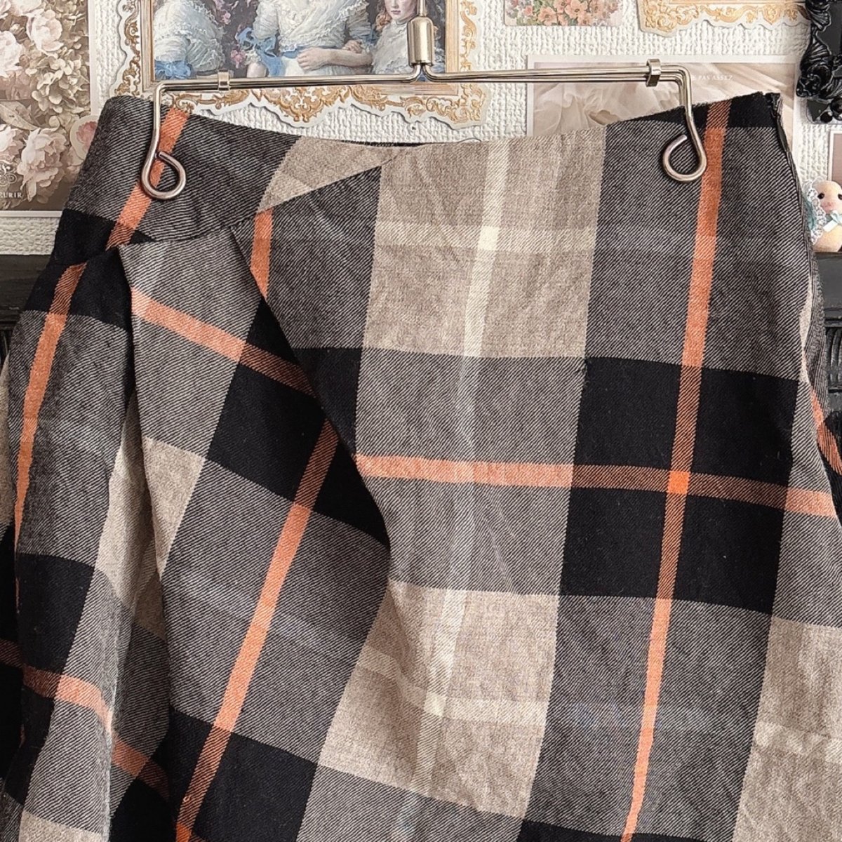 VivienneWestwood ANGLOMANIA 箔ツイードスカート Vivienne Westwood ANGLOMANIA アシメミニ丈スカート | anony