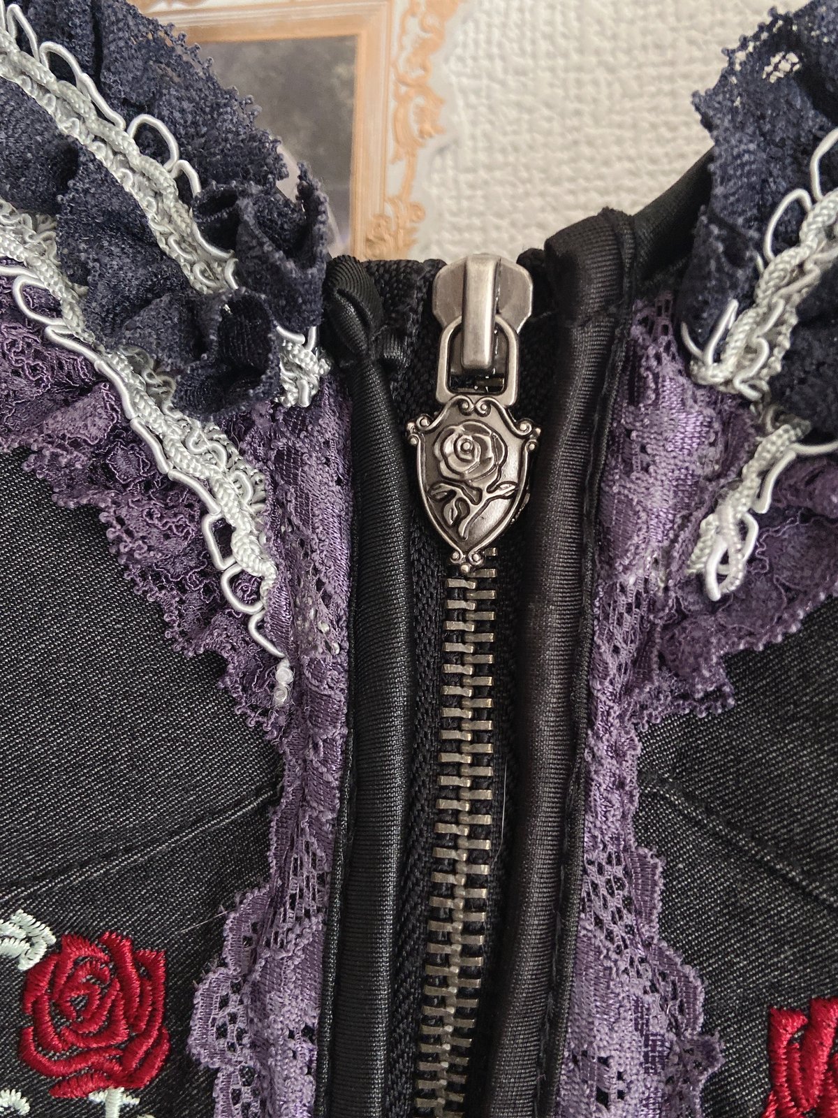 OZZ ANGELO 薔薇刺繍ジャンパースカート | anonymous OZZ ANGELO 薔薇刺繍ジャンパースカート | anonymous
