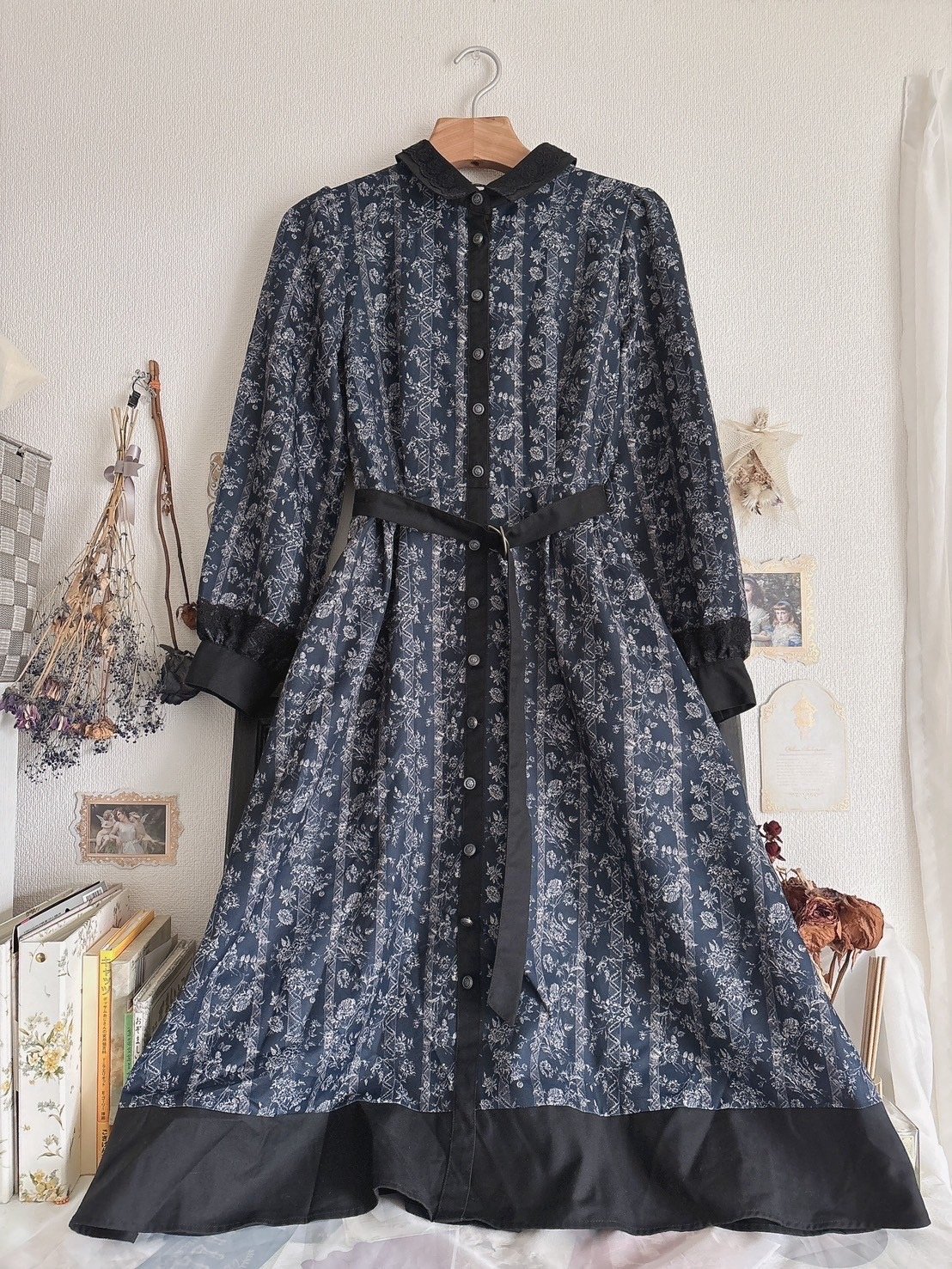 値下げ中　【新品タグ付き】　アクシーズファム　ミュルーズ染織美術館 ミュルーズ染織美術館」ブランド柄の新商品 『axes femme