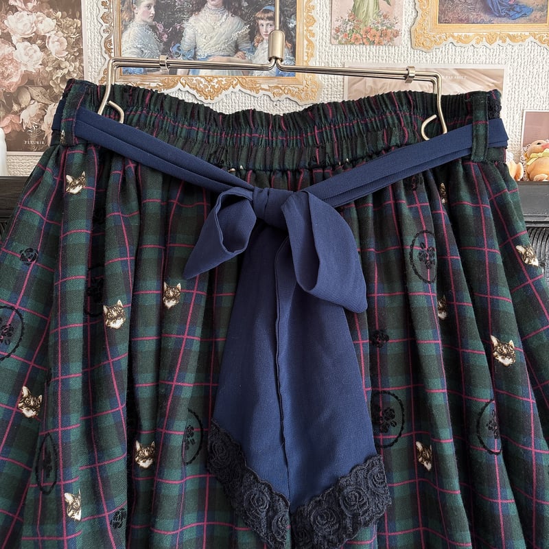 axes femme ねこちゃん柄スカート | anonymous