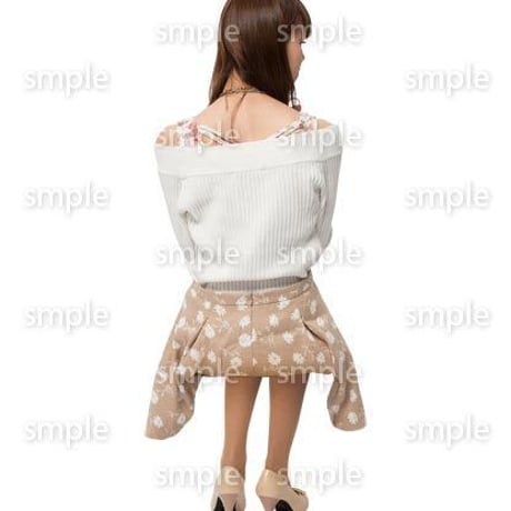 Cutout People　座る女性　KK_210