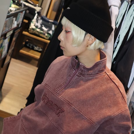 HUF　DISTRESSED LOGO HALF ZIP