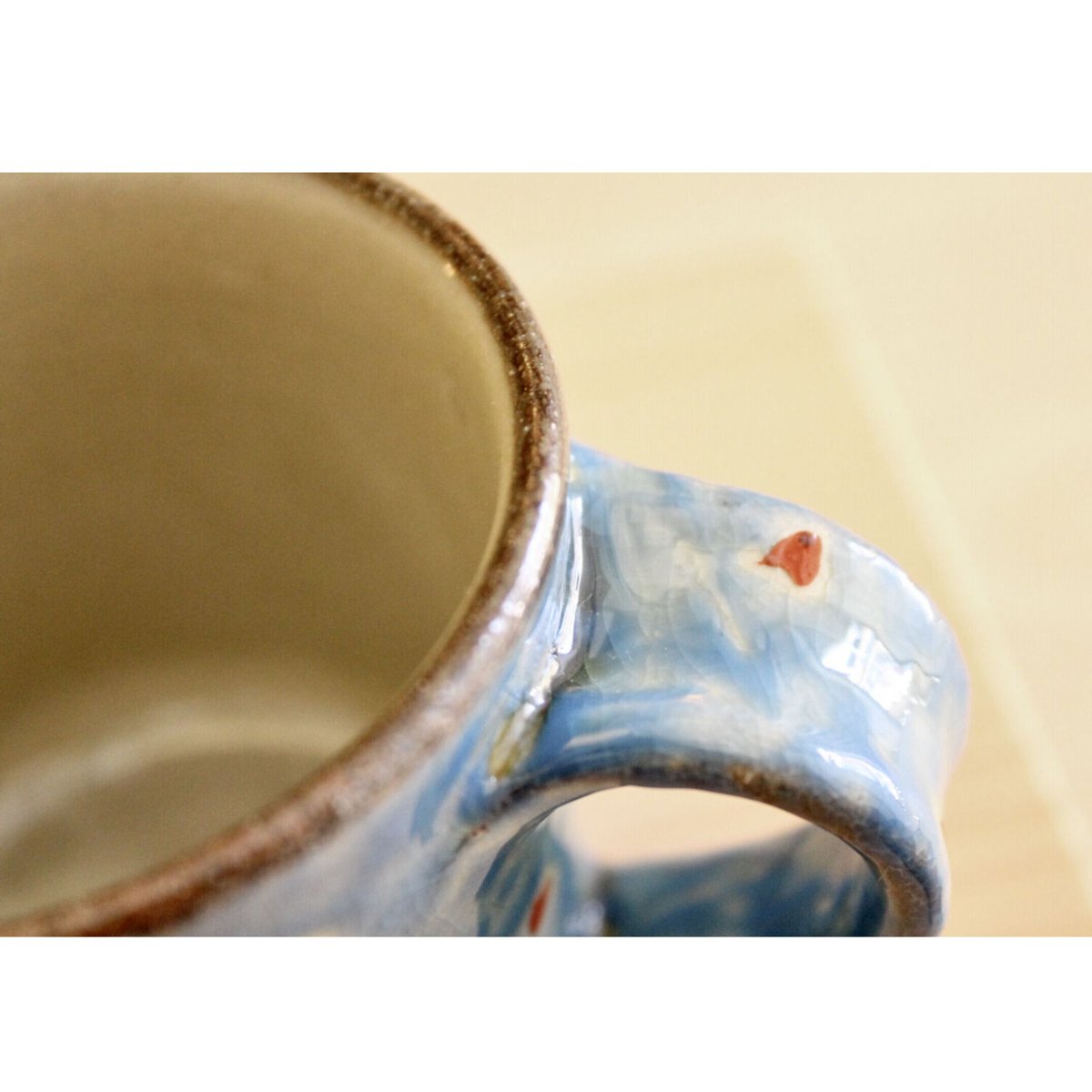 沖縄 やちむん 山田真萬 赤絵水色 マグカップ #2 | BRILLANTE IL SUZUK