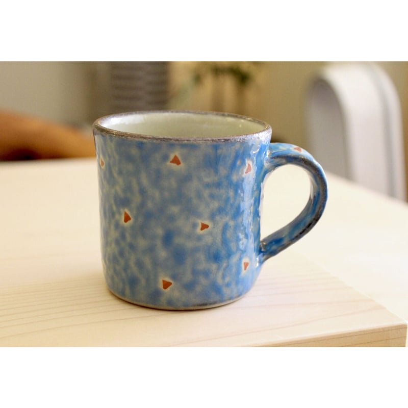 沖縄 やちむん 山田真萬 赤絵水色 マグカップ #2 | BRILLANTE IL