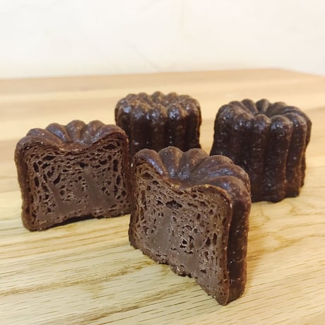 【10月24日発送分】チョコカヌレ（イチヂク＆くるみ）（4つ入り）