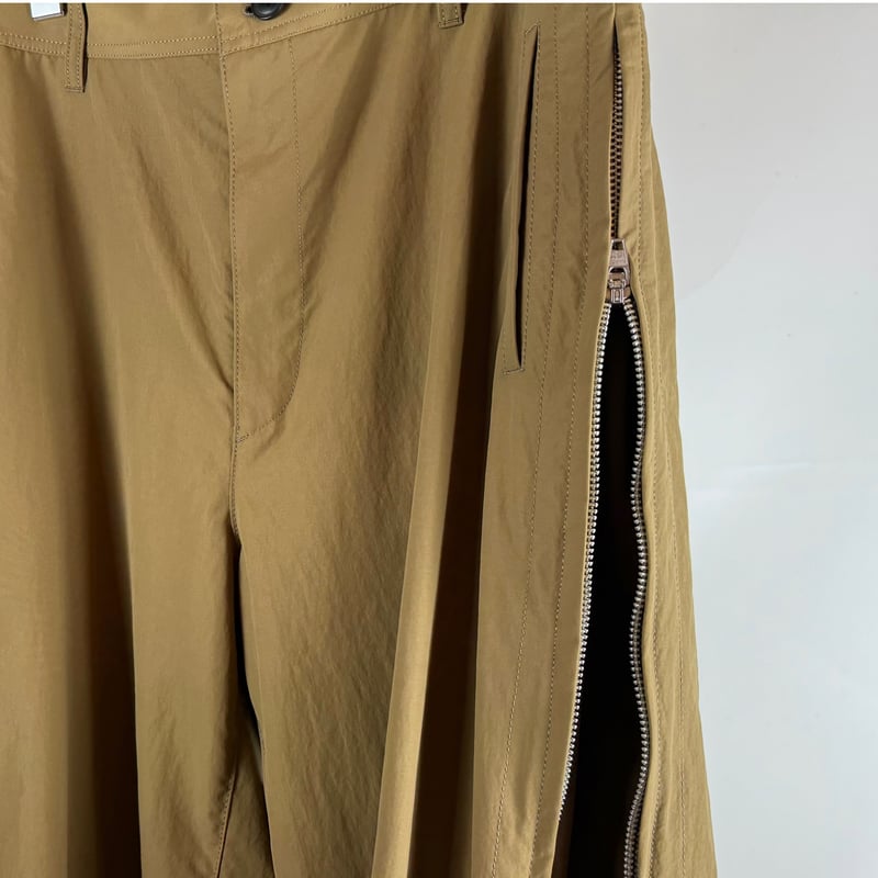 TOGA virilis / NYLON TAFFTA PANTS | glitter ON TOGA virilis / NYLON TAFFTA PANTS | glitter ON