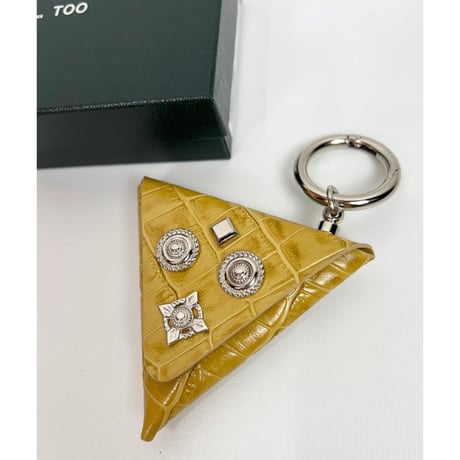 TOGA TOO  / Triangle charm VIVI