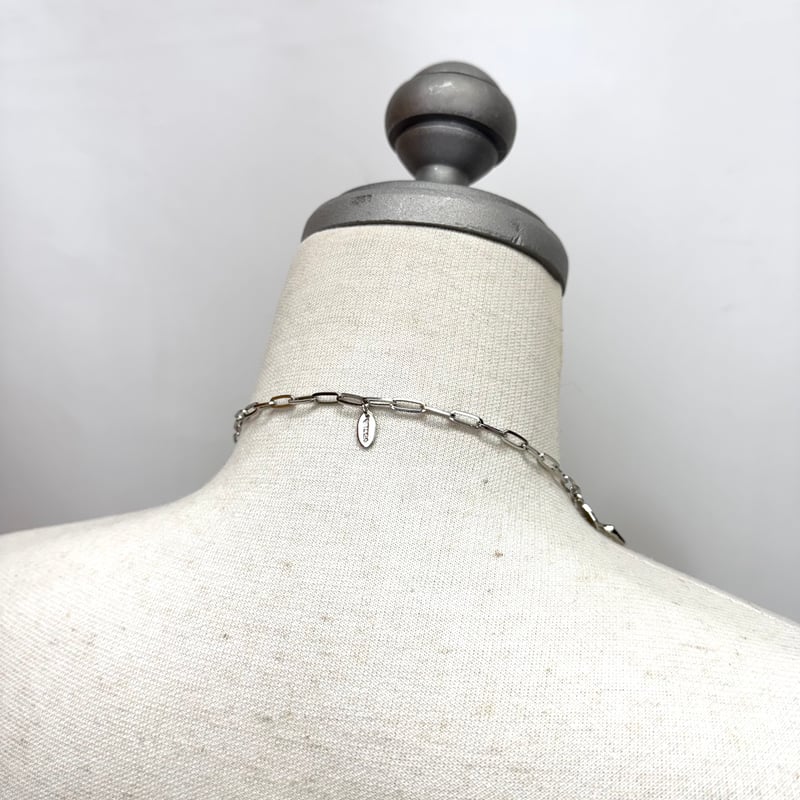 TOGA TOO / Metal motif loop tie | glitter ON