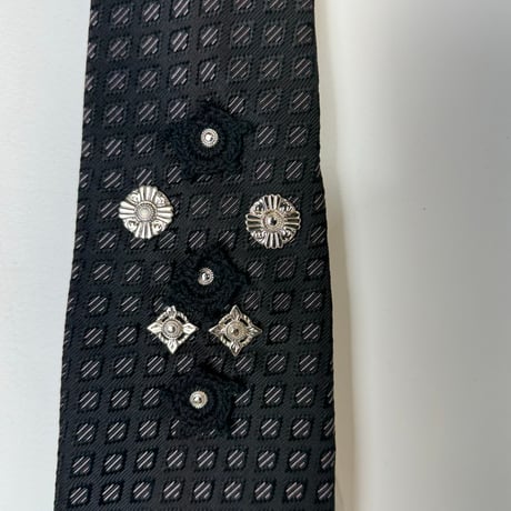 TOGA TOO  / METAL CONCHO TIE