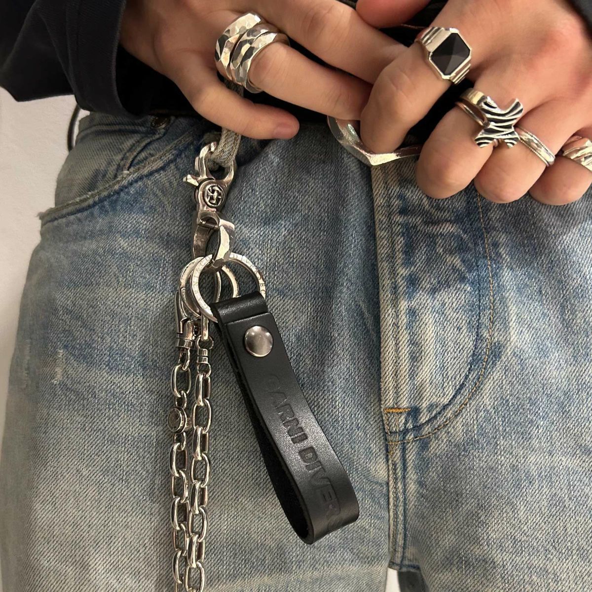GARNI / Leather Key Strap | glitter ONLINE STORE GARNI / Leather Key Strap | glitter ONLINE STORE