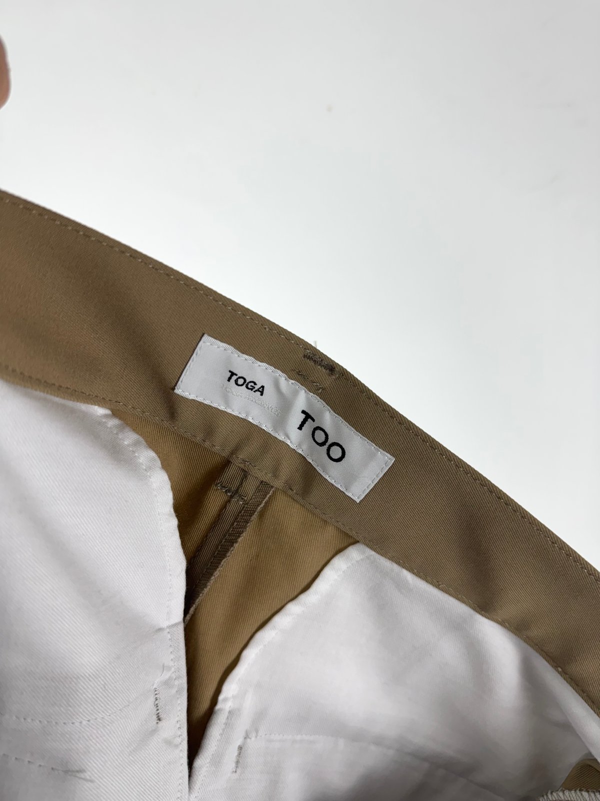 注目■TOGA■大人気 ハイツイストツイルパンツ 国内発 すぐ届く セール】 ハイツイストツイルパンツ （パンツ）｜ADORE