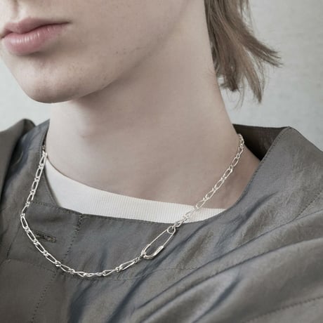 GARNI　/　Safety Pin Bracelet