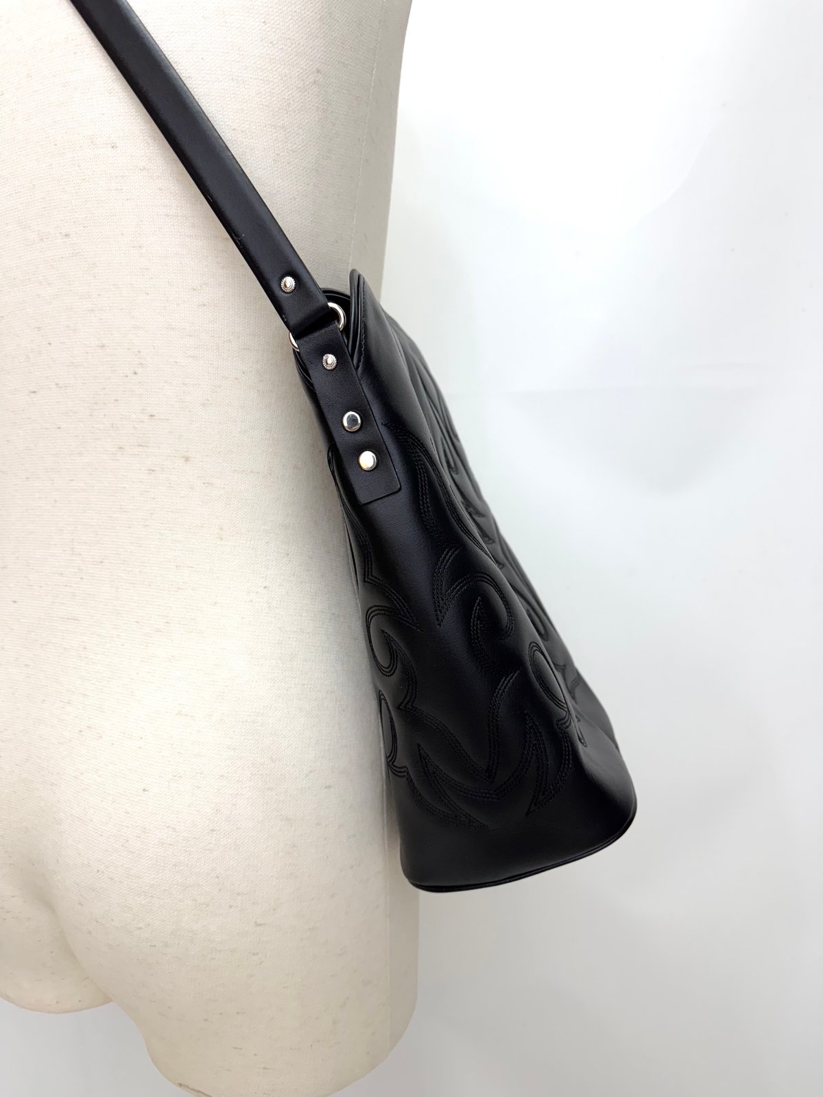 TOGA TOO / Western shoulder bag | glitter ON