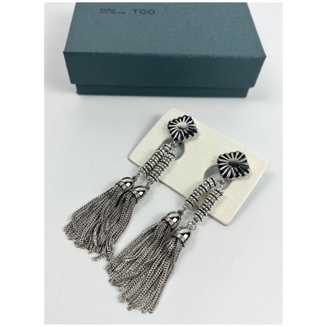 TOGA TOO  /　DOUBLE FRINGE EARRINGS