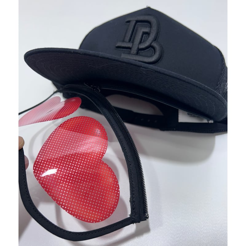 DOUBLET / EMOJI GOGGLE CAP | glitter ONLINE STORE