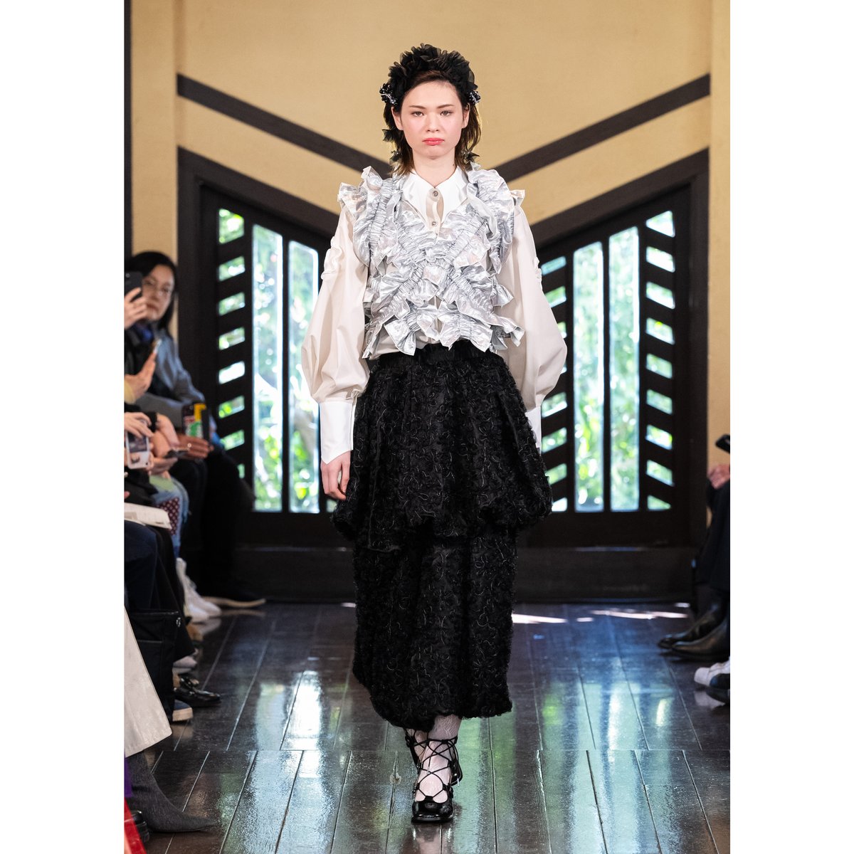 HOUGA / luna frill vest | glitter ONLINE STORE