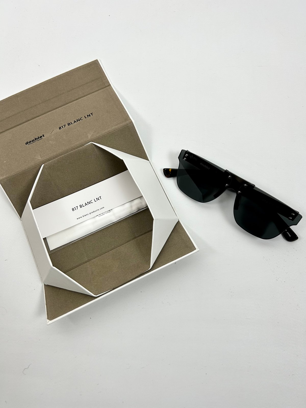 DOUBLET / FLAMELESS SUNGLASSES | glitter ONLIN