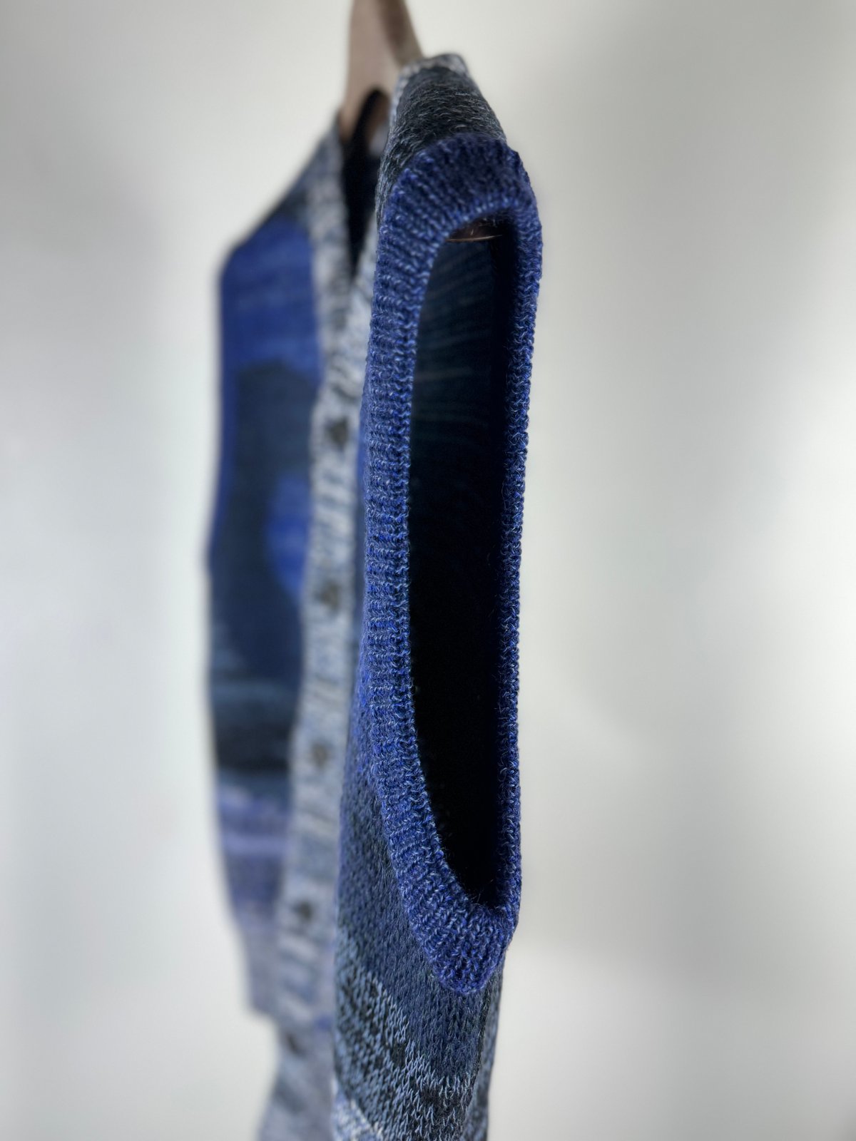 TOGA TOO / Jacquard knit vest | glitter ONLIN