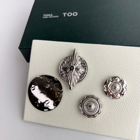 TOGA TOO  / Pin set Metal concho
