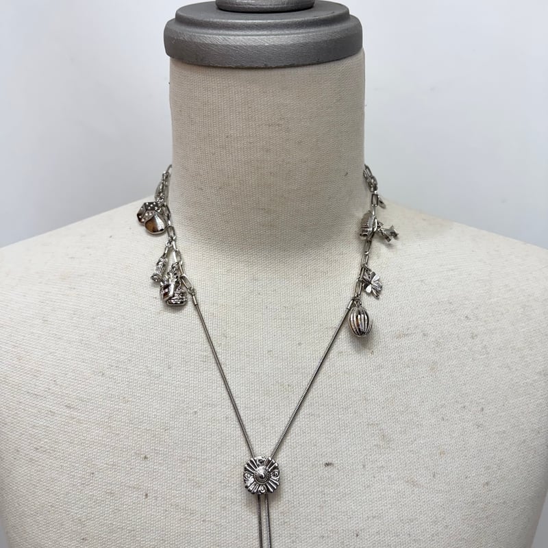 TOGA TOO / Metal motif loop tie | glitter ON