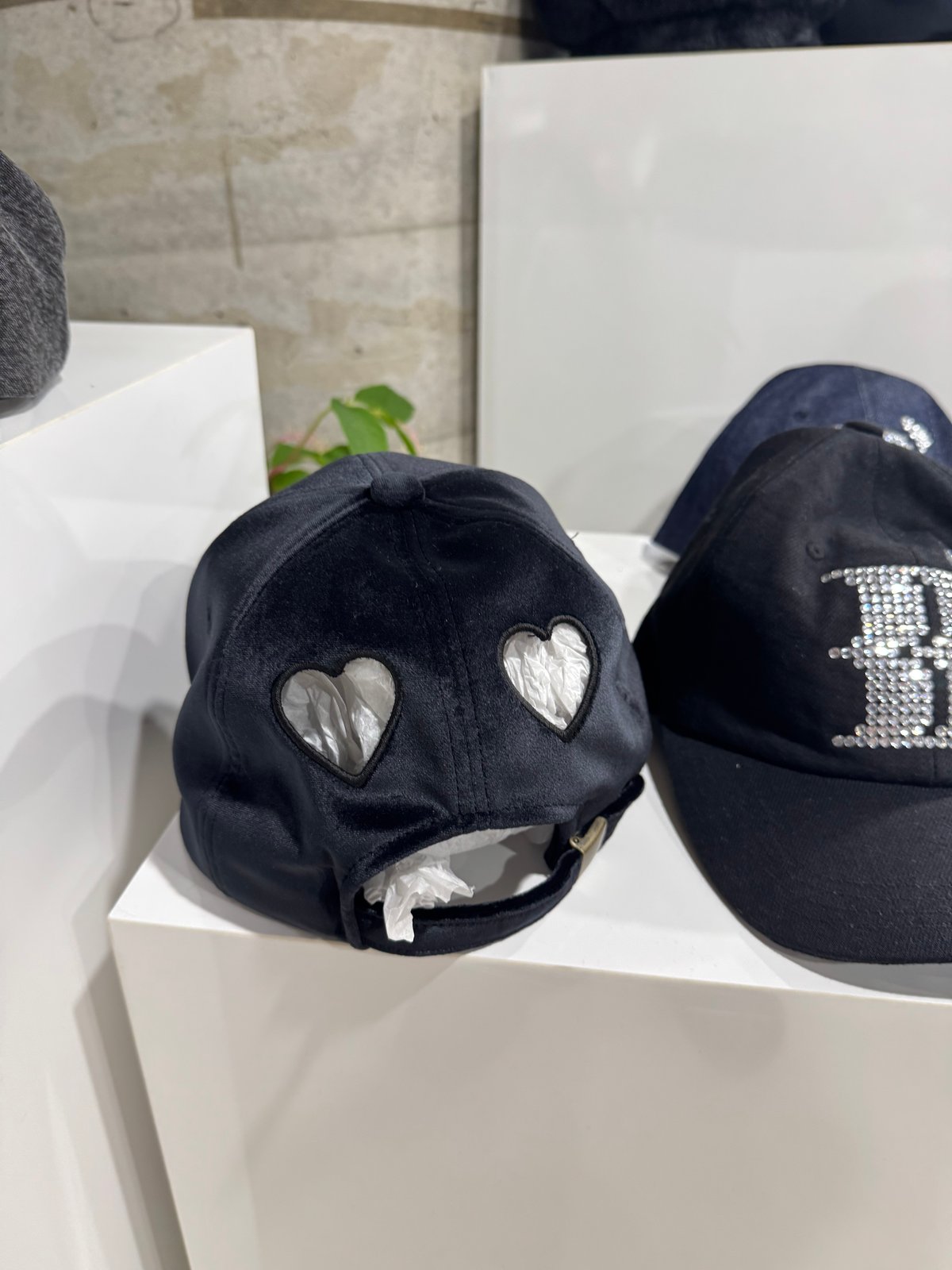 BASICKS /Heart Hollowing Cap | glitter ONLINE
