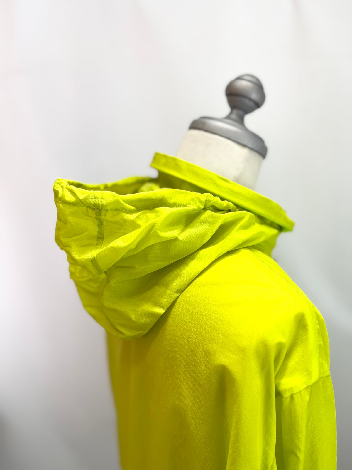 soe READY TO WEAR / Air Shell Jacket | glitter