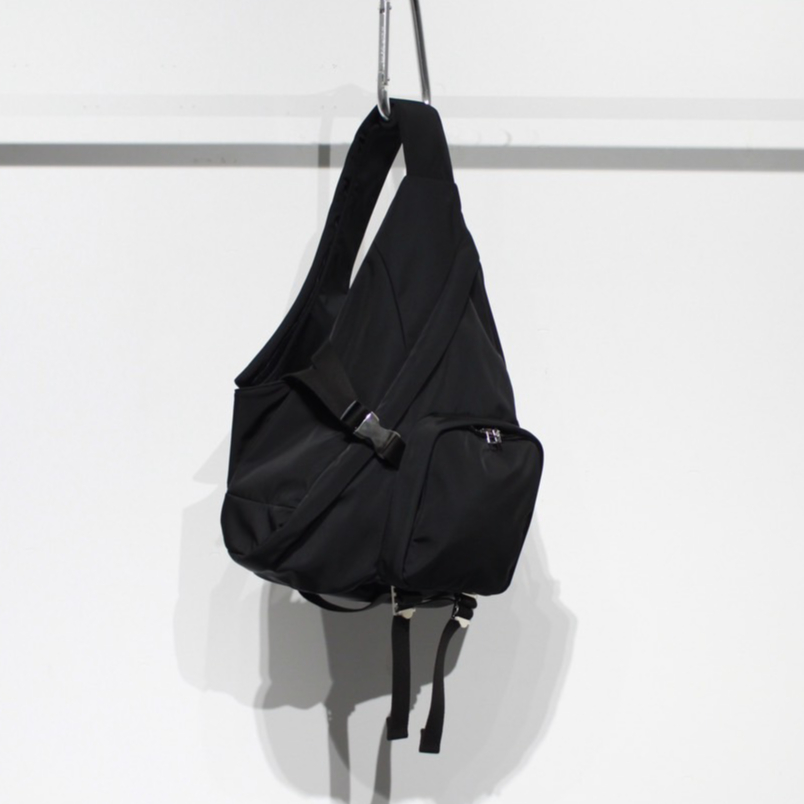 soe READY TO WEAR / Triangle Bag solotex | g