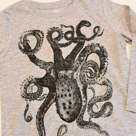 〈LION of LEISURE〉"Octopus" long sleeve t-shirts (Light gray) ※JUNIOR