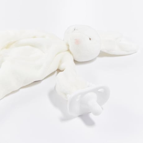 〈Bunnies By The Bay〉“Rabbit” pacifier holder stuffed toy (White)