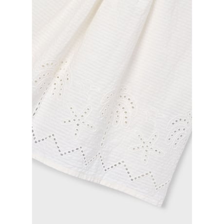 〈mayoral〉Square Neck Ruffle Dress with Eyelet Detail (white) ※KIDS