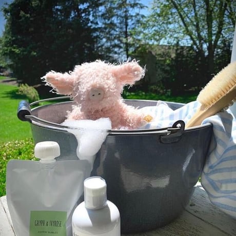 〈Bunnies By The Bay〉"Pig" stuffed toy