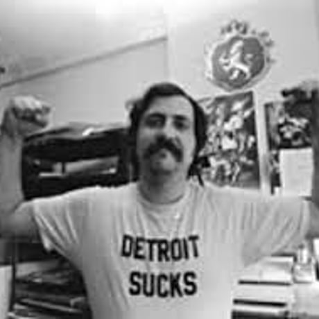【Lester Bangs-レスター・バングス/DETROIT SUCKS-デトロイトサックス】9.3オンス スウェット/GY/SW- 189