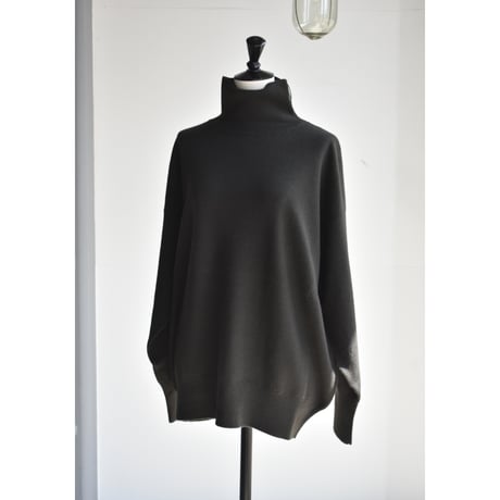 oyuna / sweater