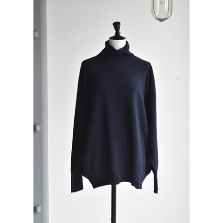 oyuna / sweater
