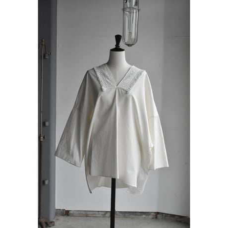 TOUJOURS / superior  raw cotton vintage sheeting cloth fringe lace poncho