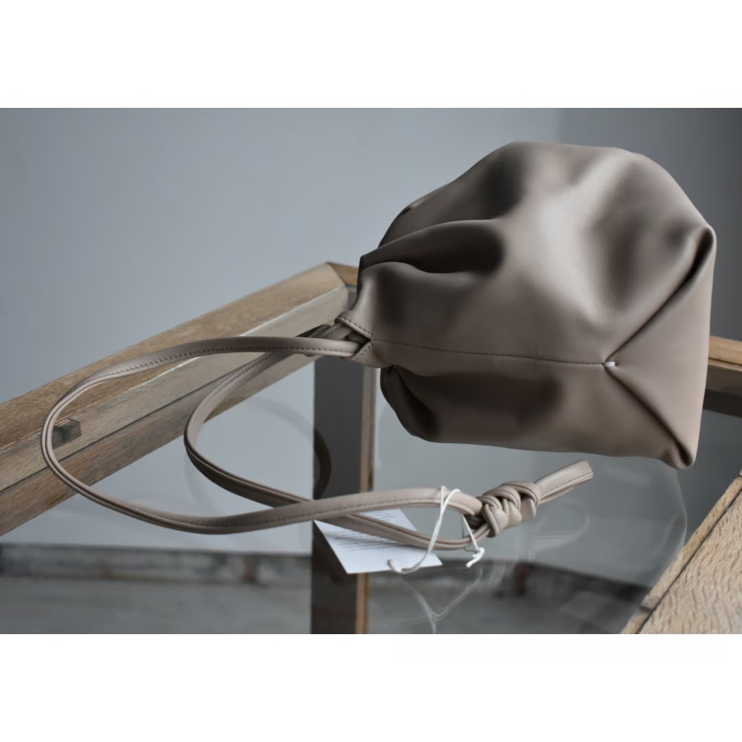 NOWHOW CHUCK 巾着 赤 NOWHOW CHUCK 巾着 赤