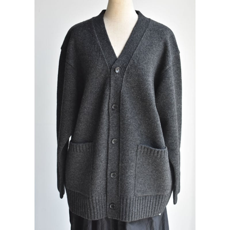 TOUJOURS V-neck loose fit boy‘s cardigan TOUJOURS V-neck loose fit boy's cardigan