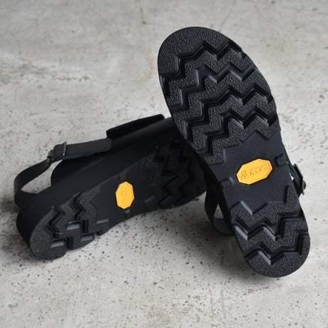 beautiful shoes /   VELCRO SANDALS
