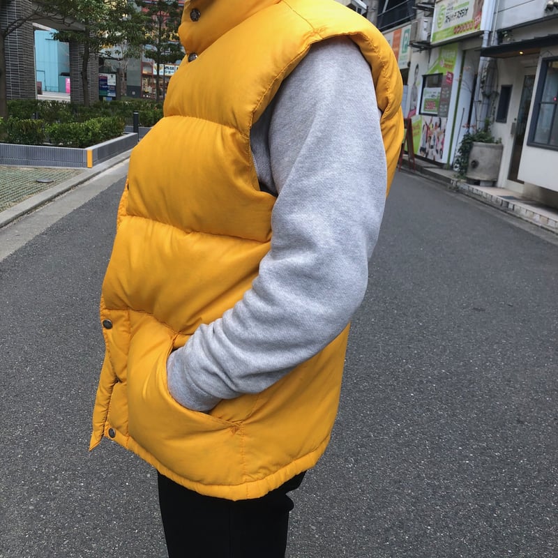 茶タグ 70s THE NORTH FACEイエロー ダウンベストVintage